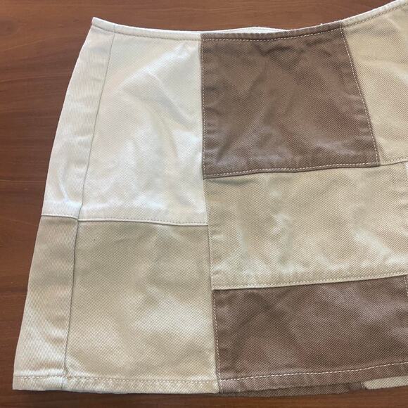 PacSun Patchwork Denim Mini Skirt โ Brown/Khaki, Size 24 - Picture 3 of 8